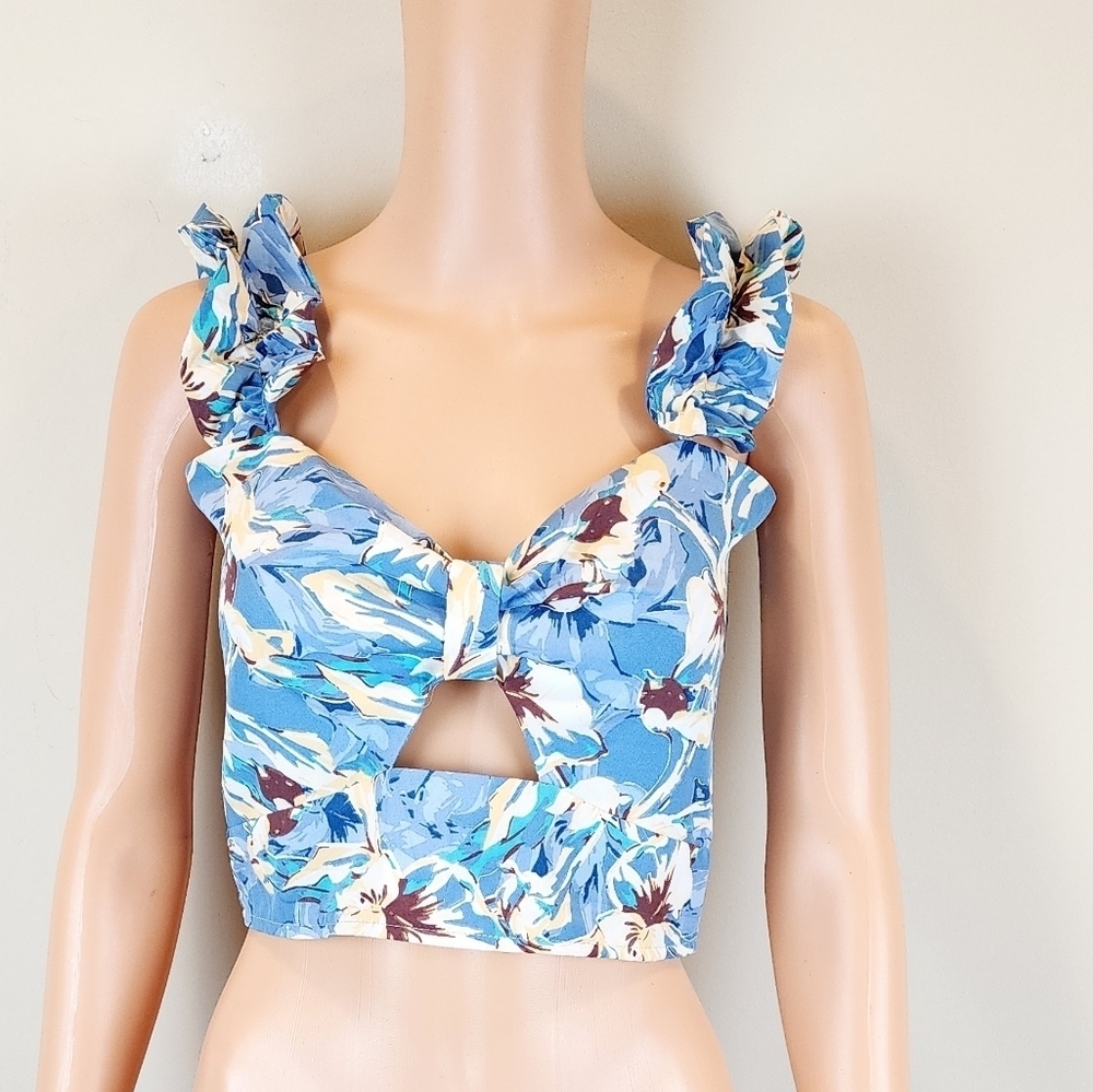 Coco Moda Floral Blue Ruffle Cropped Top - Picture 2 of 9